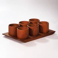 Teakowe jajcarki z tacką