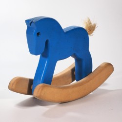 Koń na biegunach, zabawka