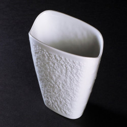 Biały porcelanowy wazon szkliwiony Hutschenreuthe Hans Achtziger