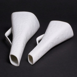 Porcelanowe białe wazony Hans Achtziger Hutschenreuther