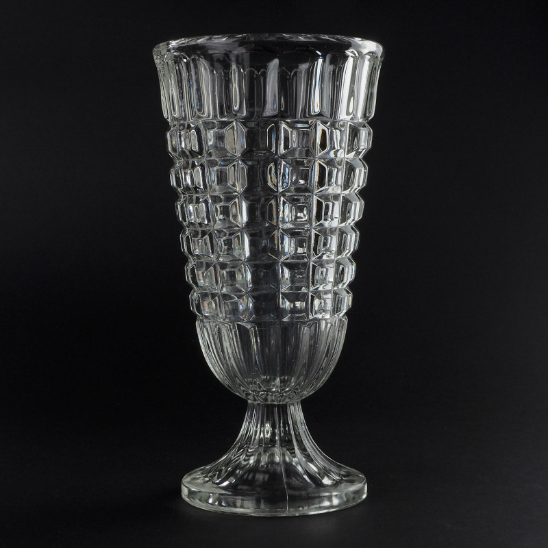 Wazon na stopie HSG Hortensja