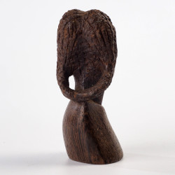 Rzeźba popiersie afrykańskiej kobiety