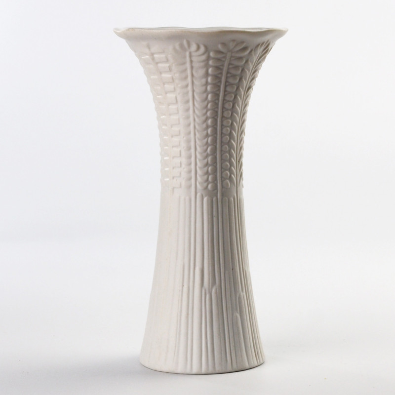 Biały wazon biskwitowy Royal Porzellan Bavaria KPM