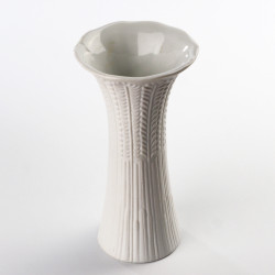 Biały wazon biskwitowy Royal Porzellan Bavaria KPM