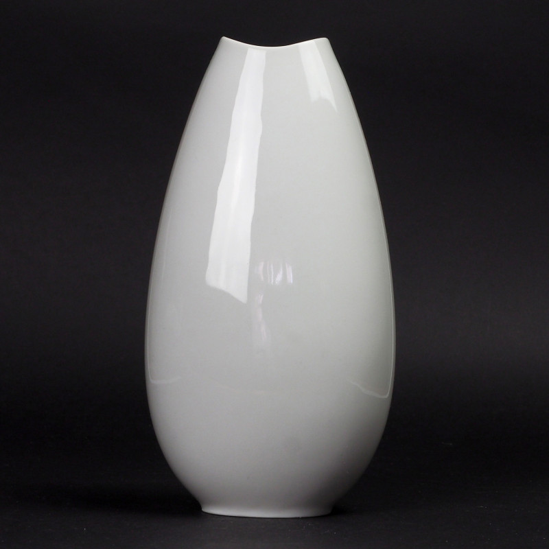 Biały porcelanowy wazon Thomas